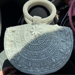 Beaded White Floral Round Handle Women’s Bag Shell